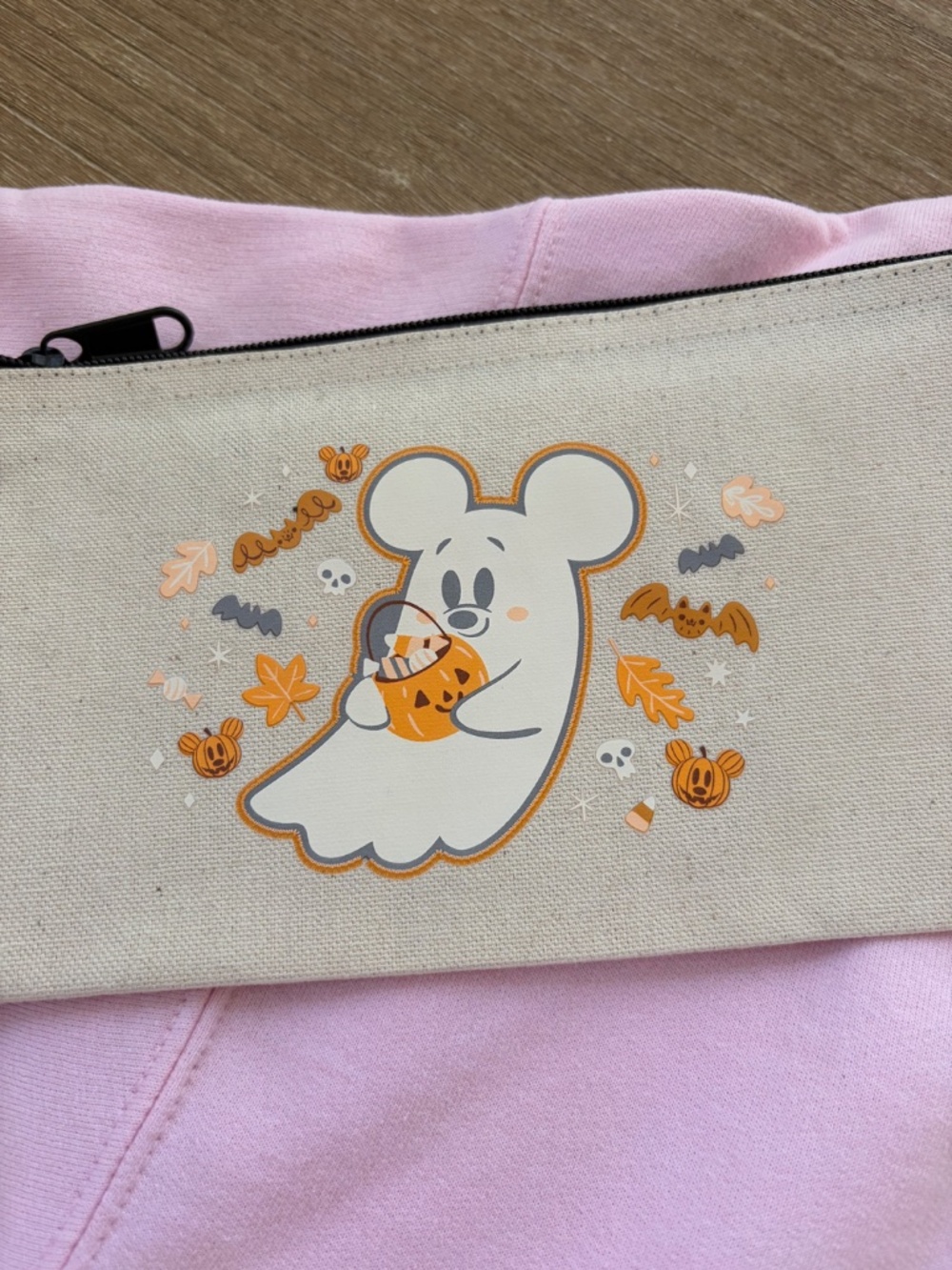 Disneyland 2025 Halloween Cutie Ghost Pink Sweatshirt Size L w/Accessories - Picture 3 of 6
